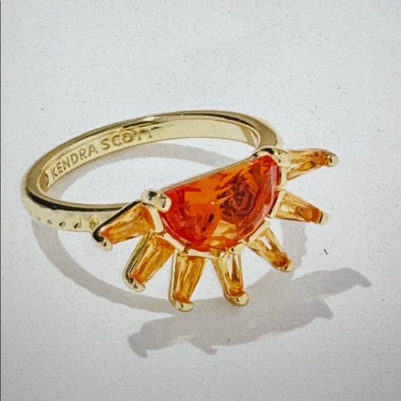 Kendra Scott Sun Gold Band Ring, Dust Bag & Gift Box - Picture 4 of 5